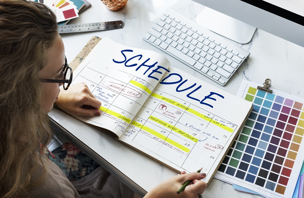 Organize events, deadlines, and important tasks in notebook